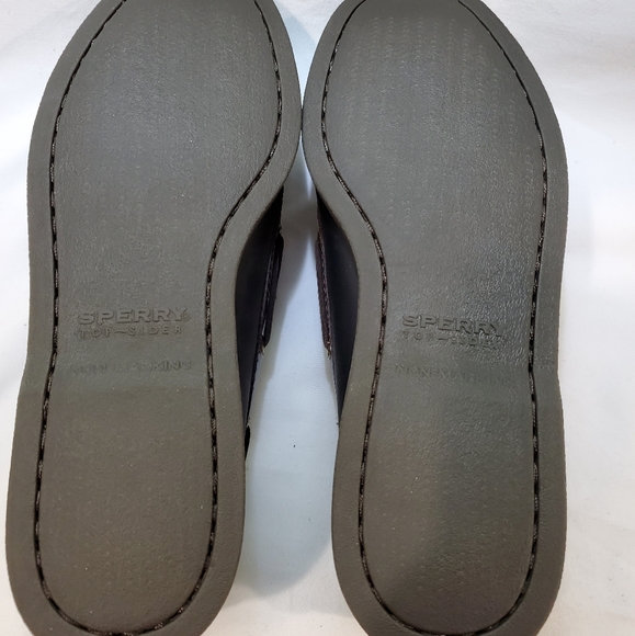 Men's Authentic Original Leather Boat Shoe - Picture 7 of 8